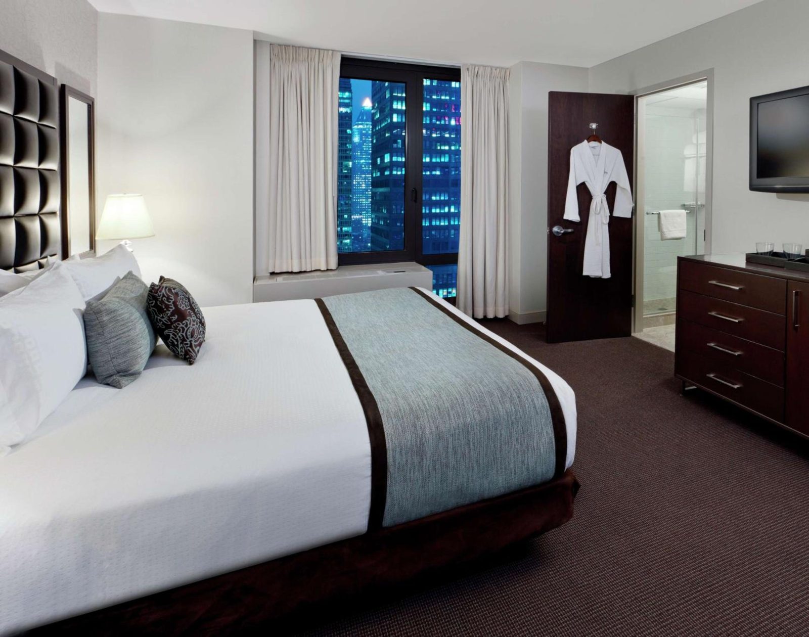 Distrikt Hotel New York City, Tapestry Collection by Hilton — photo 3