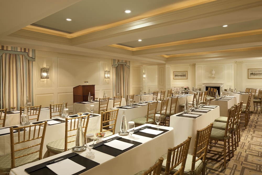 The Carlyle, A Rosewood Hotel — photo 5